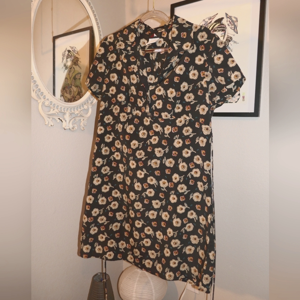 Vintage Egg/Flower Pattern Mini Dress